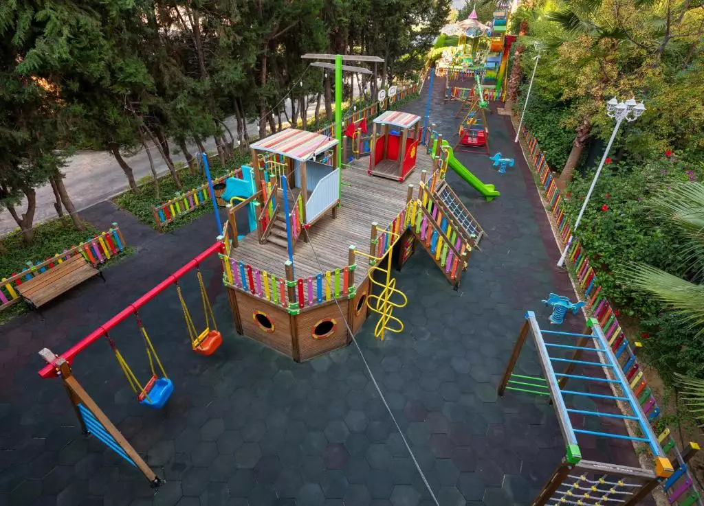 زمین بازی هتل روبی پلاتینیوم آلانیا